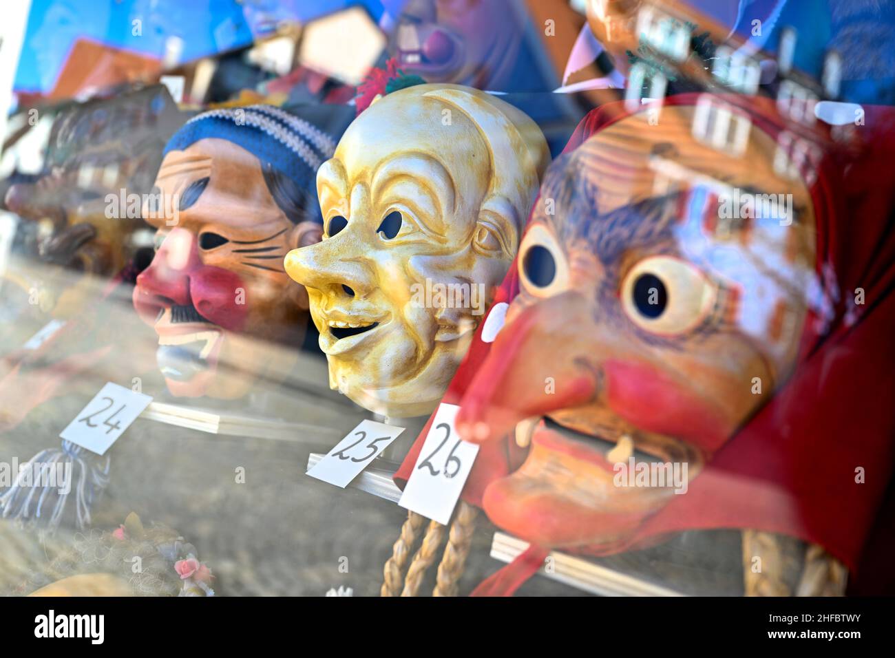 Narrenmasken Stockfotos und -bilder Kaufen - Alamy