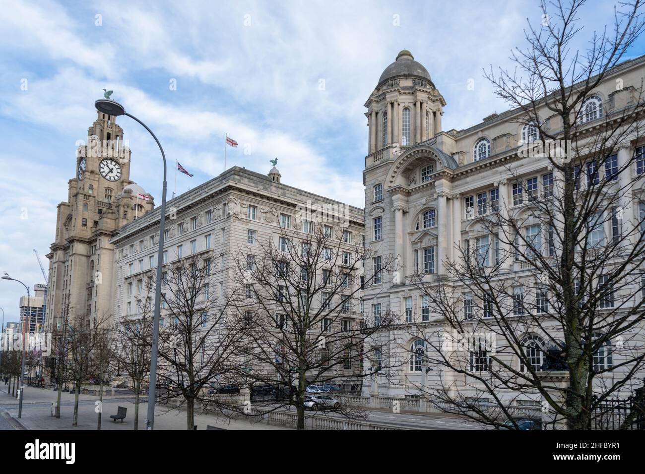 Liverpool, Großbritannien - 6. Januar 2020: Das Royal Liver Building ist eines der bekanntesten architektonischen Gebäude Liverpools. Die berühmten Lebervögel werden beobachtet Stockfoto