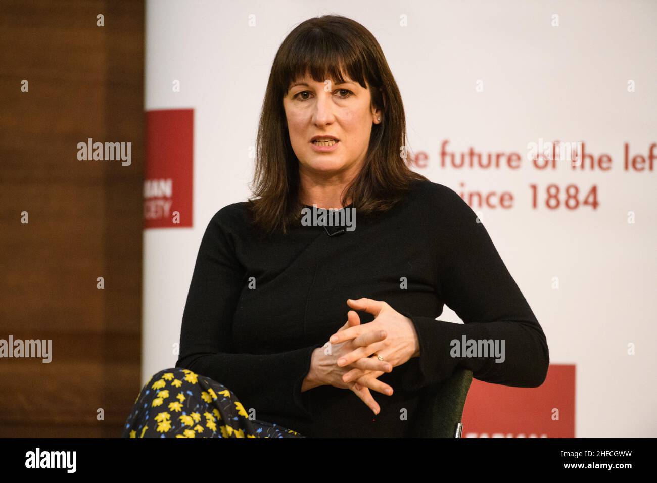 London, Großbritannien. 15. Januar 2022. Die Abgeordnete der Schattenkanzlerin Rachel Reeves spricht auf der Neujahrskonferenz der Fabian Society im Friends House im Zentrum von London. Bilddatum: Samstag, 15. Januar 2022. Bildnachweis sollte lauten: Matt Crossick/Empics/Alamy Live News Stockfoto