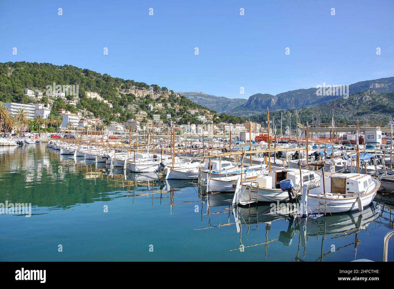 Traditionelle hölzerne Boote im Hafen, Port de Soller, Gemeinde Soller, Mallorca, Balearen, Spanien Stockfoto