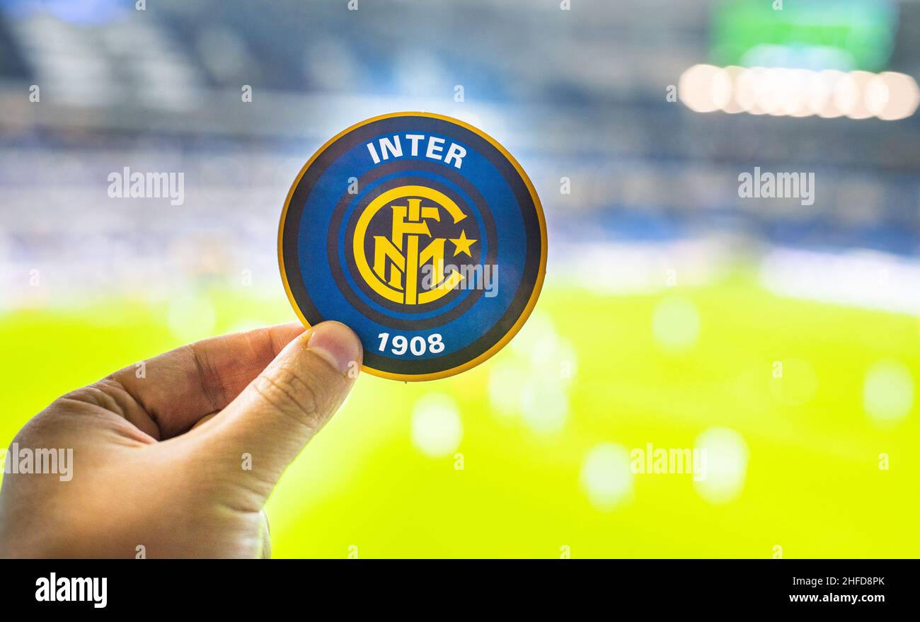 12. September 2021, Mailand, Italien. Das Wahrzeichen des Fußballs Inter Mailand vor der Kulisse eines modernen Stadions. Stockfoto