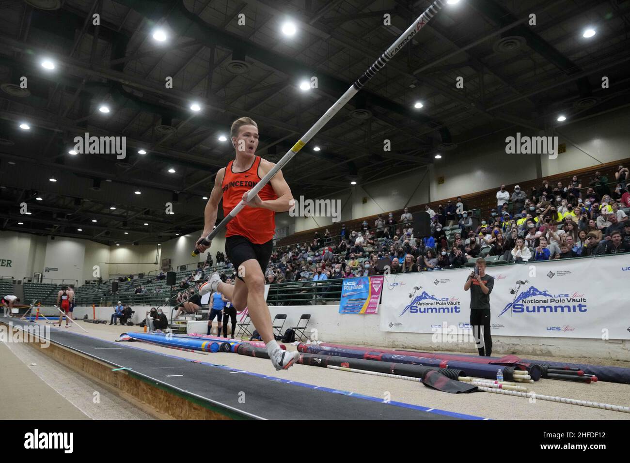 Sondre Guttormsen von Princeton belegt beim UCS Spirit National Pole Vault Summit am 18-8 3/4. (5,71m) Platz fünf im Elite-Männerwettbewerb Stockfoto