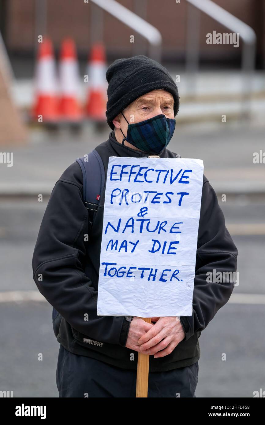 INVERNESS, HIGHLAND, GROSSBRITANNIEN. 15th Januar 2022. Dies ist der „Kill the Bill“-Protest – Polizei, Verbrechen, Verurteilung und Gerichte (PCSC) am 15. Januar 2022 in Inverness, Highland, Schottland. Quelle: JASPERIMAGE/Alamy Live News Stockfoto