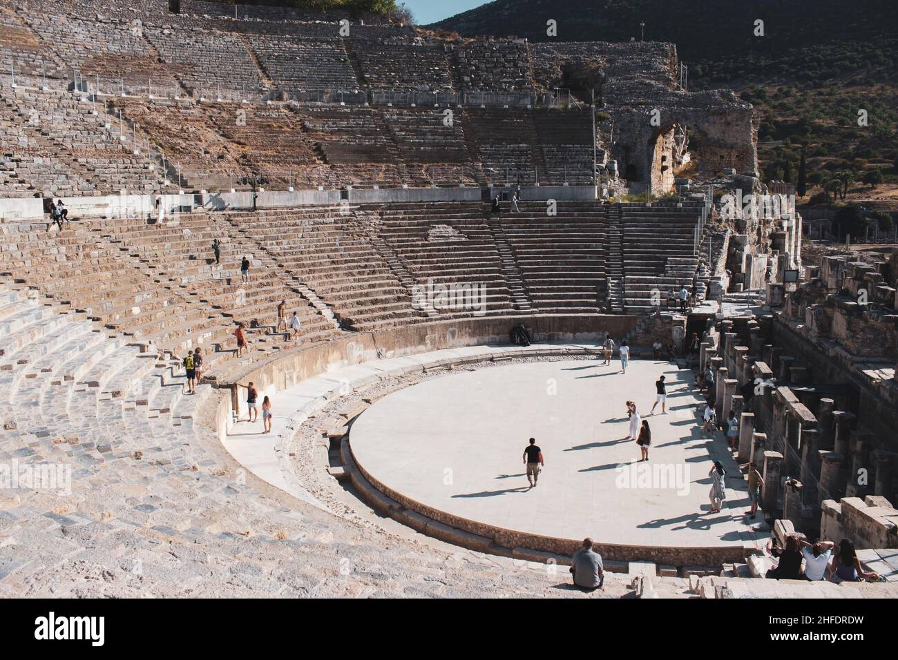 Izmir, Selcuk, Türkei - 30. August 2021: Altes römisches Amphitheater in Ephesus. Ephesus antike Stadt in Izmir Stockfoto