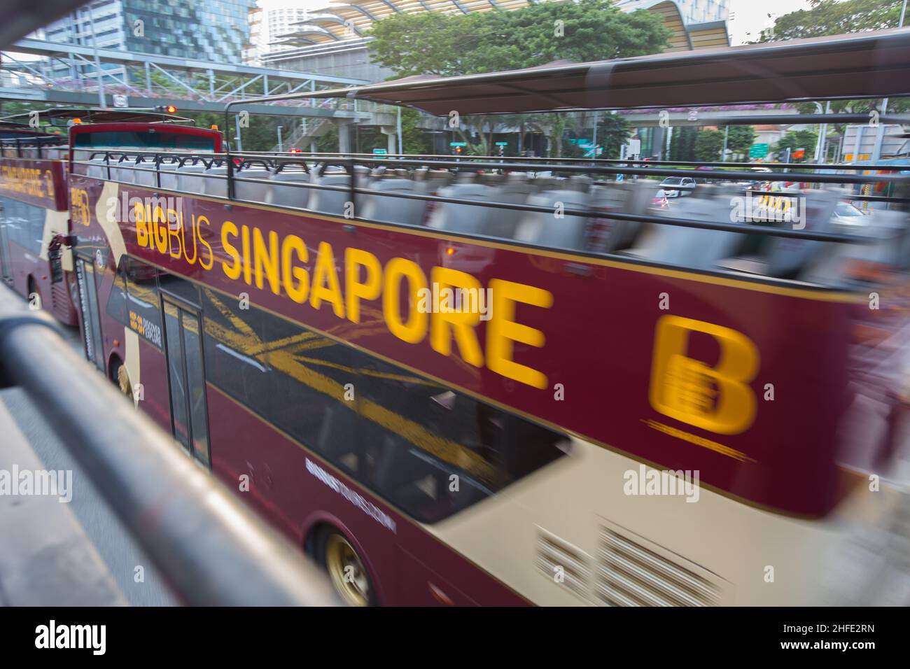 Big Bus Tours ist der größte Anbieter von Sightseeing-Touren im offenen Bus Singapur wurde im Mai 2011 gegründet und gehört zu dem Land, in dem das Unternehmen tätig ist. Stockfoto