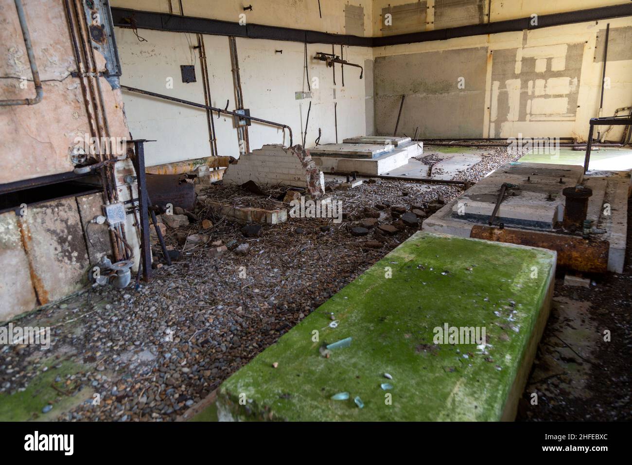 Im verlassenen Militärgebäude, ehemaliges Waffentestgelände, Orford Ness, Suffolk, England, Großbritannien Stockfoto
