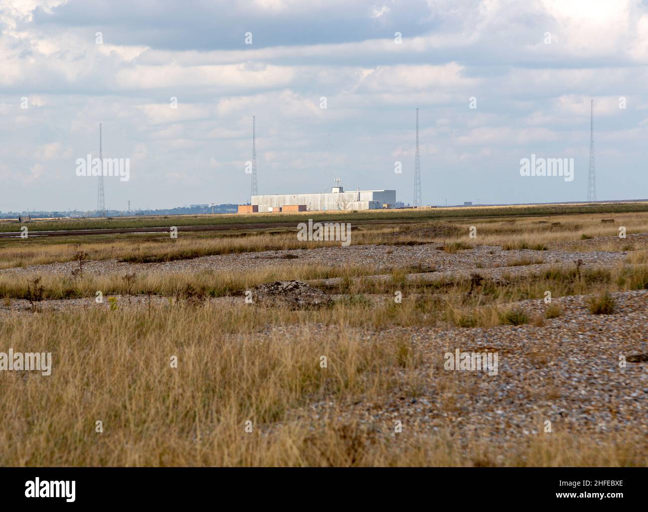 Ehemaliges Gebäude und Antennen der Cobra Mist-Militärradarstation, Orofd Ness, Suffolk, England, Großbritannien Stockfoto