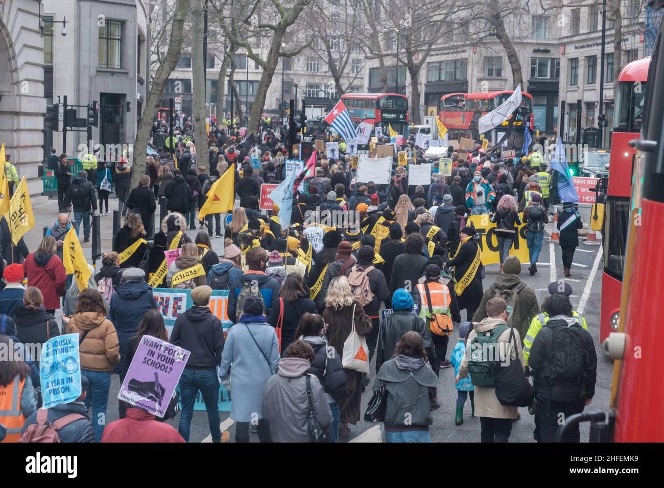 Demonstranten aus mehreren britischen Protestgruppen marschierten gemeinsam durch die Straßen Londons, um gegen den stark entgegengesetzten PCSC-Gesetzentwurf zu protestieren Stockfoto