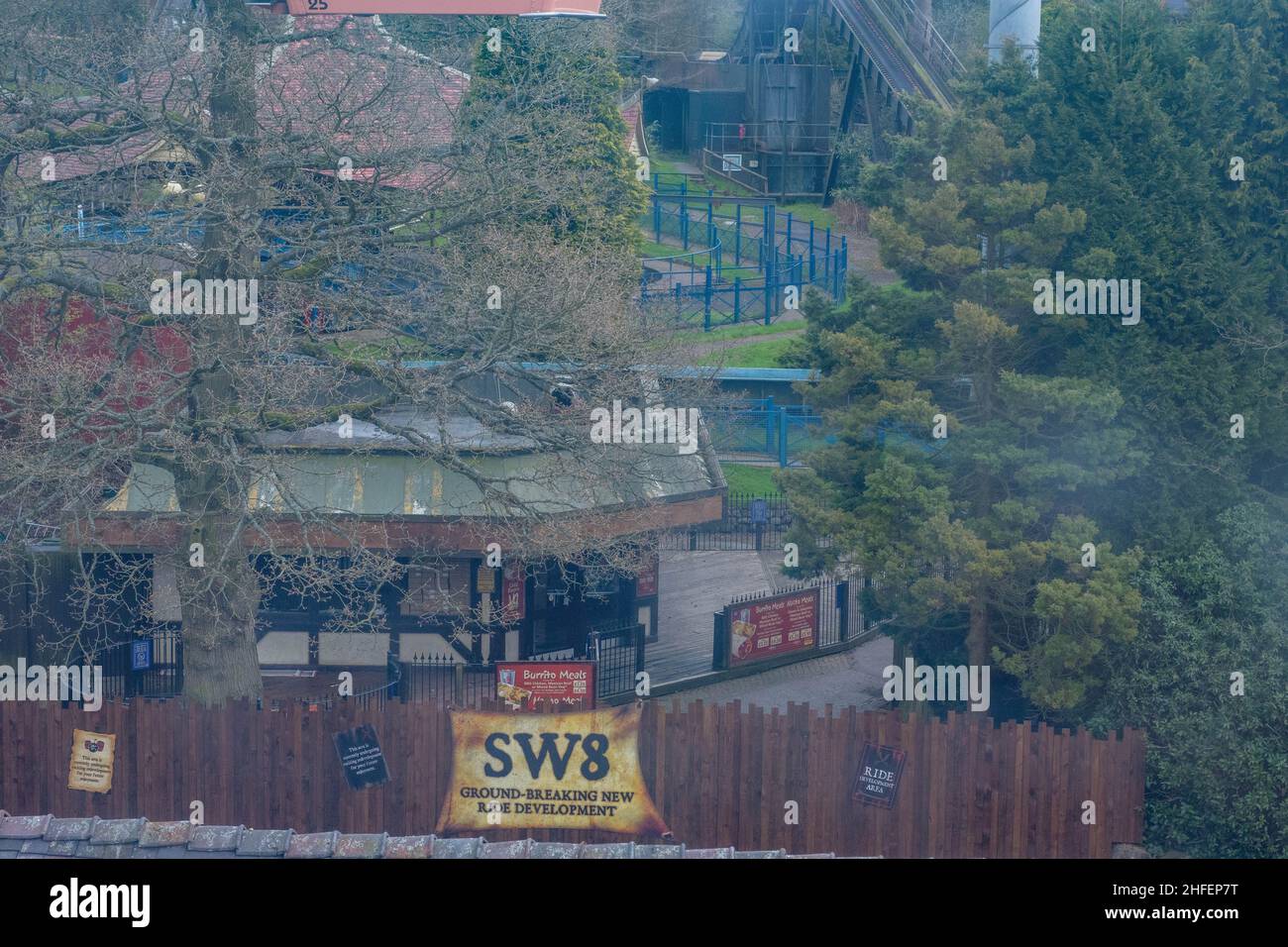 Alton Towers, wo die Magie nie endet, Bilder von höchster Qualität des besten Themenparks und der besten Achterbahnen Großbritanniens Stockfoto