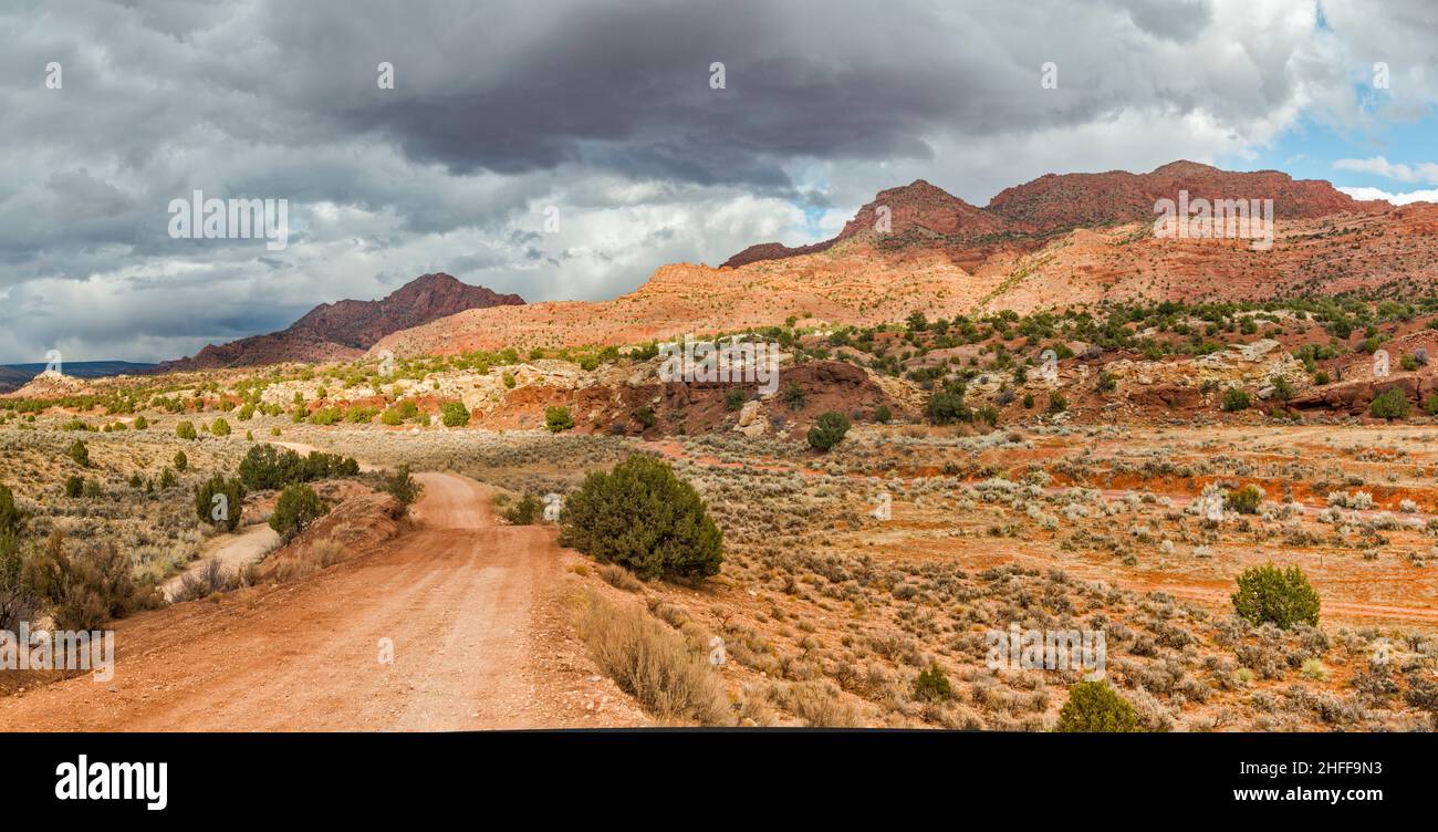 House Rock Valley Road (1065 Road), Coyote Buttes, Coyote Valley, an der Grenze zum Vermilion Cliffs National Monument, Arizona, USA Stockfoto