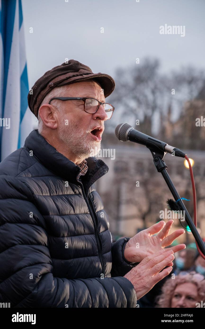 Demonstranten aus mehreren britischen Protestgruppen marschierten gemeinsam durch die Straßen Londons, um gegen den stark entgegengesetzten PCSC-Gesetzentwurf zu protestieren Stockfoto