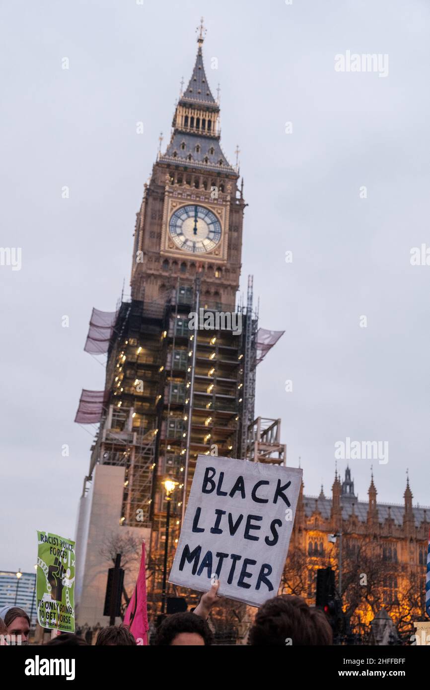 Demonstranten aus mehreren britischen Protestgruppen marschierten gemeinsam durch die Straßen Londons, um gegen den stark entgegengesetzten PCSC-Gesetzentwurf zu protestieren Stockfoto