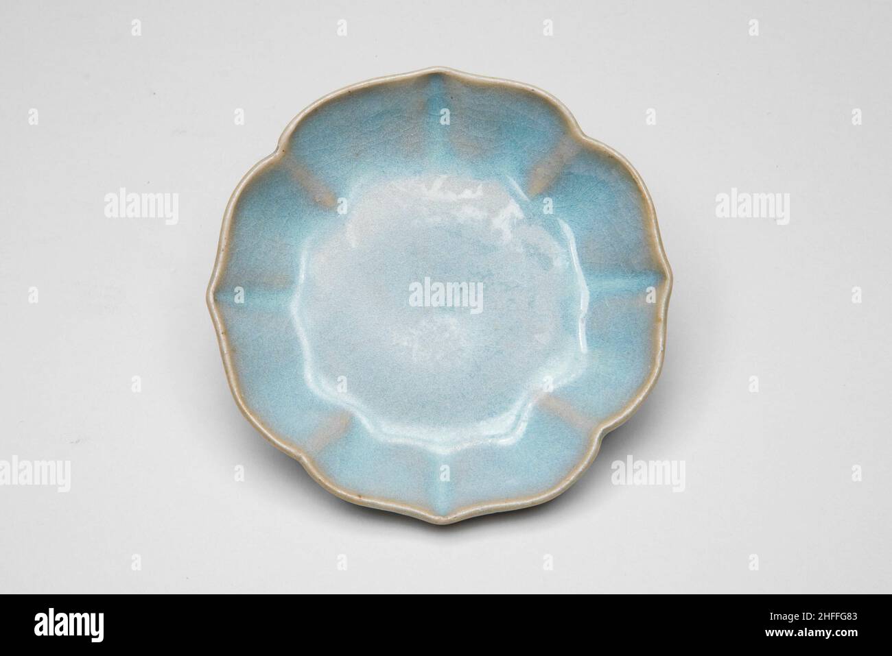 Bracket-lobed Dish, Southern Song Dynastie (1127-1279). Stockfoto