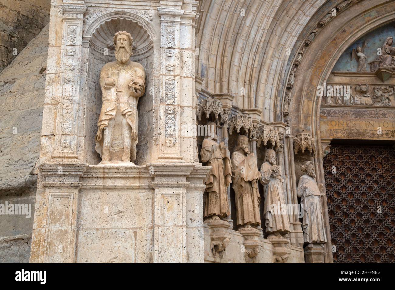 Heiligenfiguren in der Kirche Santa Maria, Morella, Castellon, Spanien Stockfoto