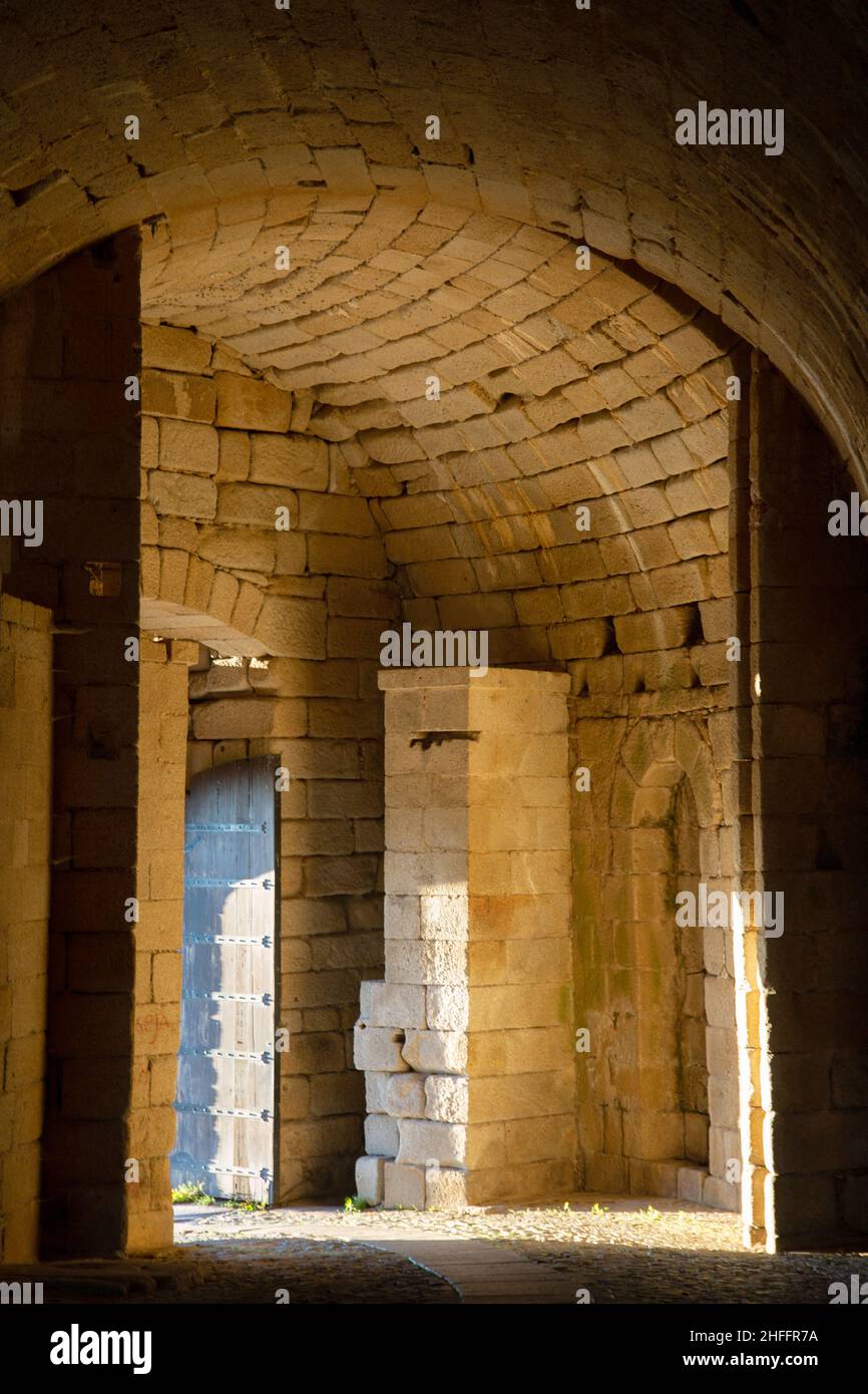 Fort Gate und Tunnel in Almeida, Portugal Stockfoto