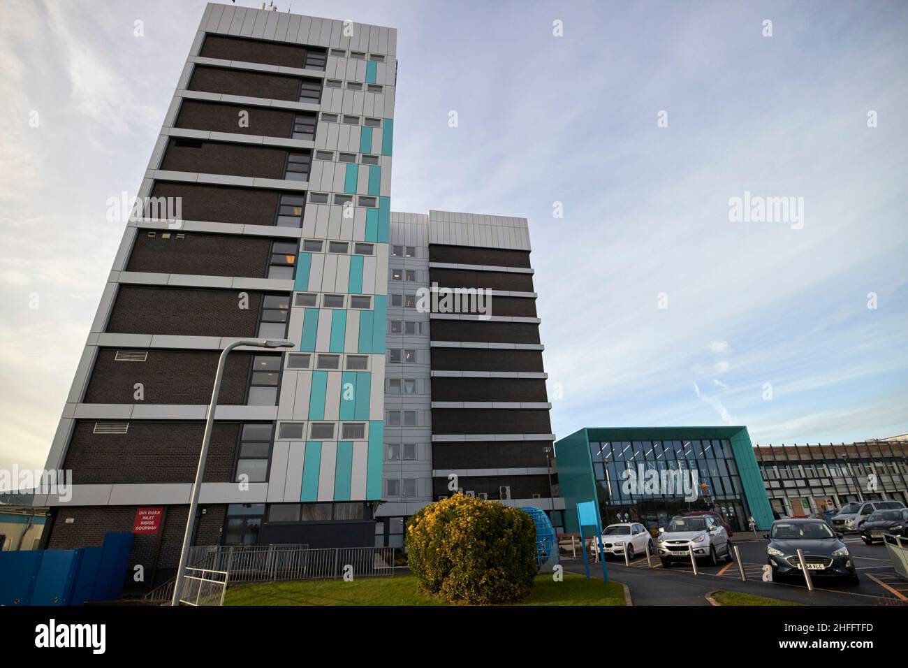 Hauptgebäude Intensivstation und Stationen aintree Universitätskrankenhaus fazakerley Liverpool England Großbritannien Stockfoto
