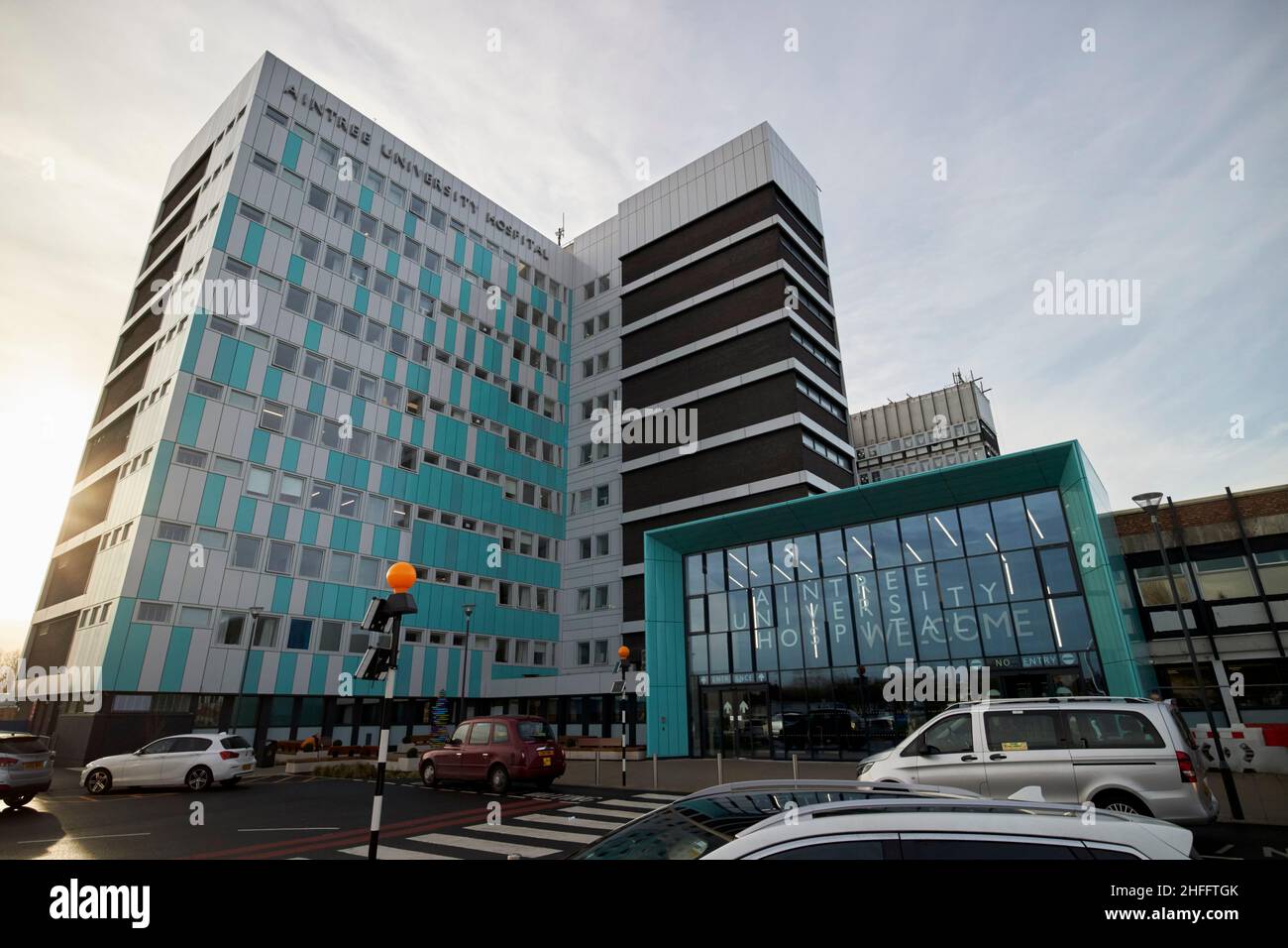 Hauptgebäude Intensivstation und Stationen aintree Universitätskrankenhaus fazakerley Liverpool England Großbritannien Stockfoto