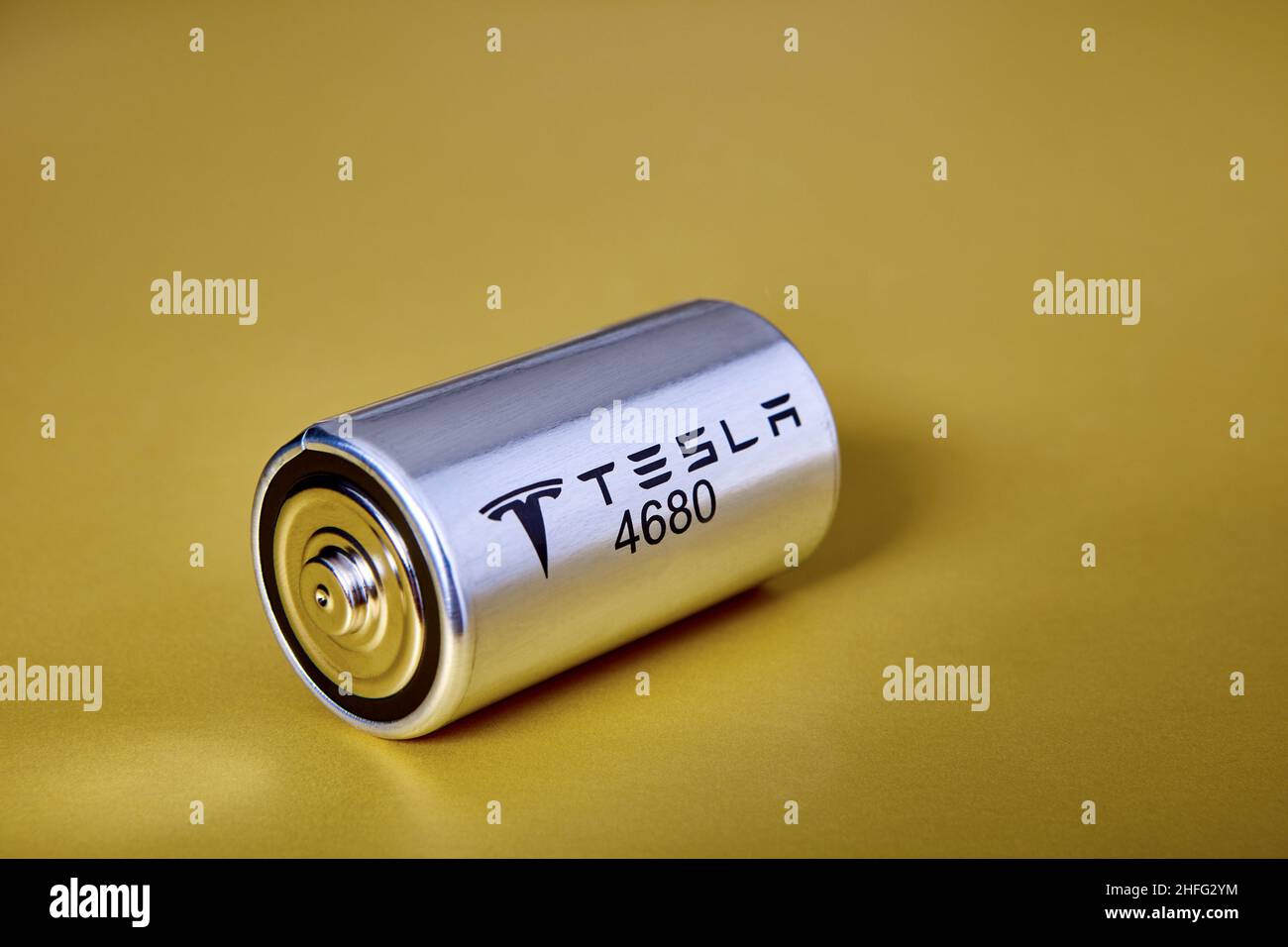 4680 Tesla Battery Cell, St. Petersburg, Russland, 6. Januar 2022. Stockfoto