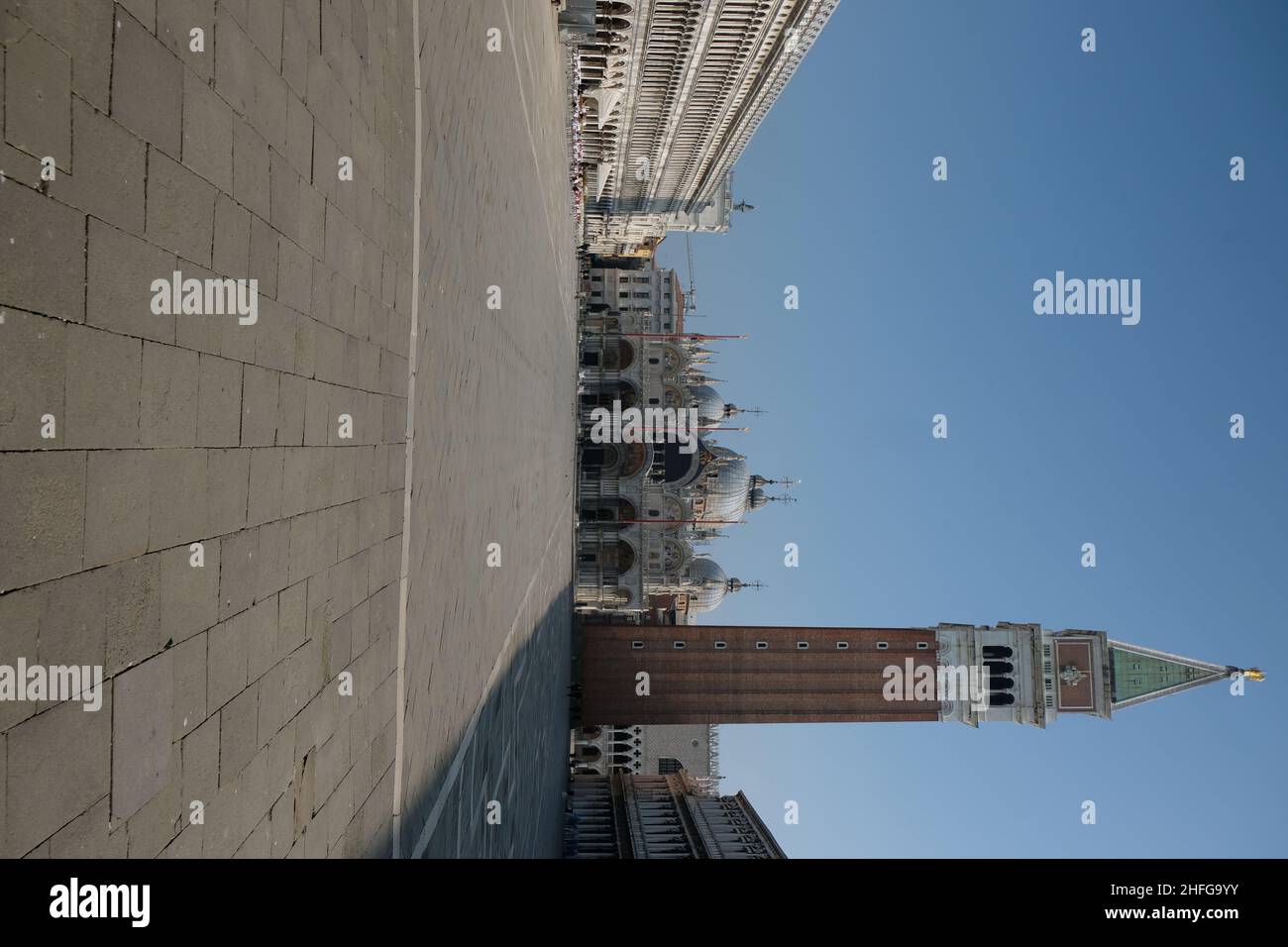 Ein Blick auf Venedig während der Aussperrung ganz Italiens, der zur Verlangsamung des Ausbruchs des Coronavirus verhängt wurde, in Venedig, Italien, 10. April 2020.(MVS) Stockfoto