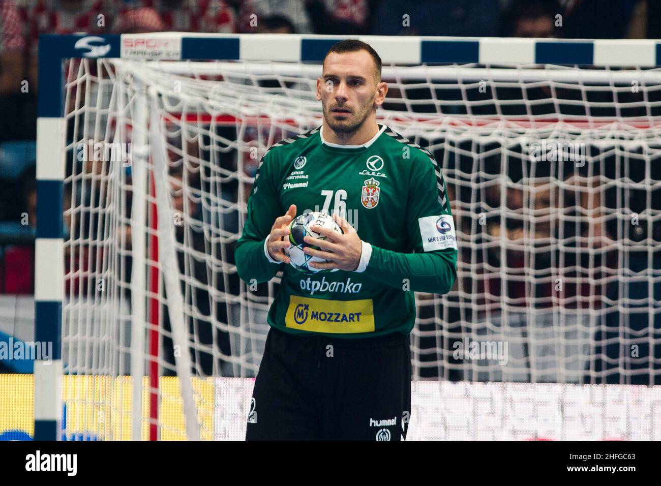 Szeged, Ungarn, 15th. Januar 2022. Vladimir Cupara aus Serbien im Einsatz während des EHF-EM-Mannschaftsspiel 2022 zwischen Kroatien und Serbien in Szeged, Ungarn. 15. Januar 2022. Kredit: Nikola Krstic/Alamy Stockfoto