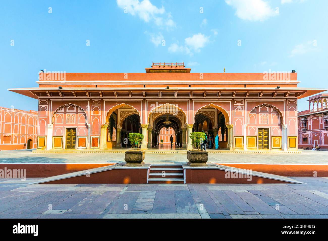 Chandra Mahal in City Palace, Jaipur, Indien. Es war der Sitz des Maharadschas von Jaipur, des Chefs des Kachwaha Rajput Clans. Der Chandra Mahal Palast Stockfoto