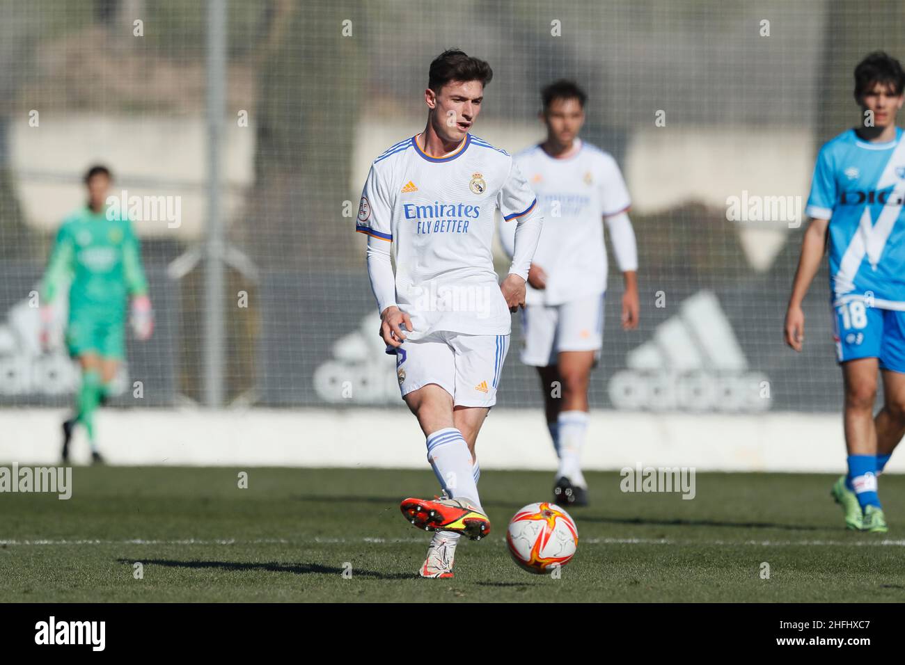 Madrid, Spanien. 16th Januar 2022. Nestor Lucas (Real) Fußball/Fußball: Spanisches 'Copa del Rey de Juvenil' Spiel der 32. Runde zwischen Real Madrid Juvenil A 3-0 Rayo Vallecano Juvenil A auf dem Ciudad Real Madrid Campo 7 in Madrid, Spanien. Quelle: Mutsu Kawamori/AFLO/Alamy Live News Stockfoto