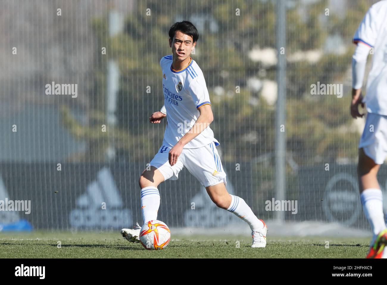 Madrid, Spanien. 16th Januar 2022. Takuhiro Nakai (Real) Fußball: Spanisches 'Copa del Rey de Juvenil' Spiel der 32. Runde zwischen Real Madrid Juvenil A 3-0 Rayo Vallecano Juvenil A auf dem Ciudad Real Madrid Campo 7 in Madrid, Spanien. Quelle: Mutsu Kawamori/AFLO/Alamy Live News Stockfoto