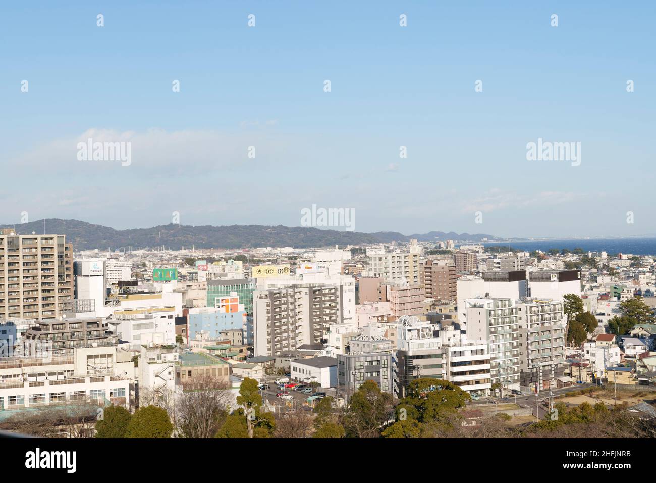Gebäude der Stadt Odawara, Blick von oben auf das Schloss Odawara, Odawara Castle Park, Odawara City, Präfektur Kanagawa, Japan Stockfoto