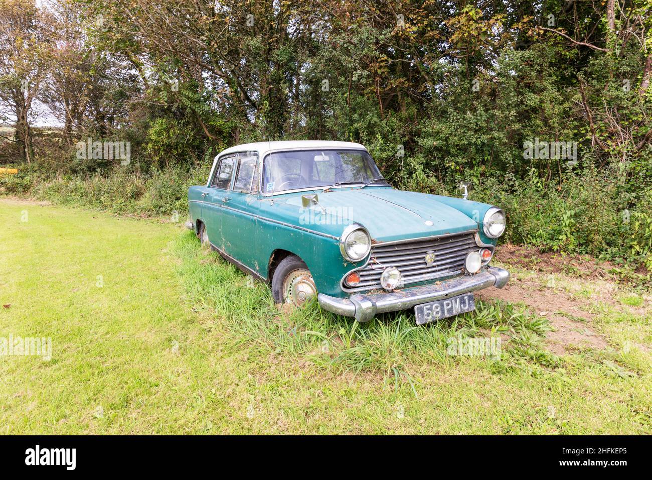 Morris Auto, Oldtimer, Morris Auto aus den 1960er Jahren, Morris, Auto, Autos, Morris Autos, grünes Auto, grünes Morris Auto, altes Auto, Alte Autos, Cornwall, Großbritannien, England Stockfoto