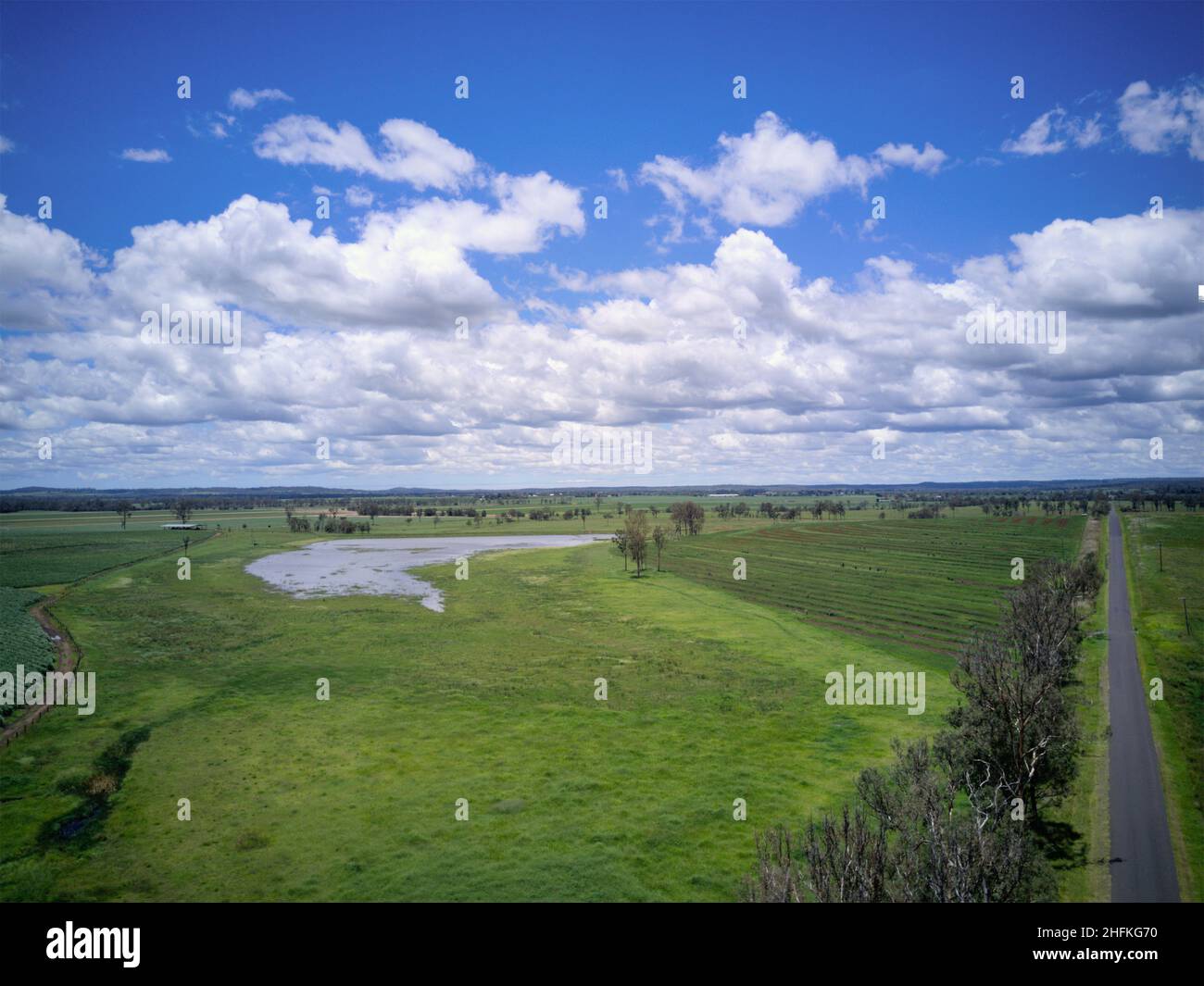 Luftaufnahme der Bewässerung auf dem Bauernhof Wasserspeicher in der Nähe von Wallaville Queensland Australien Stockfoto