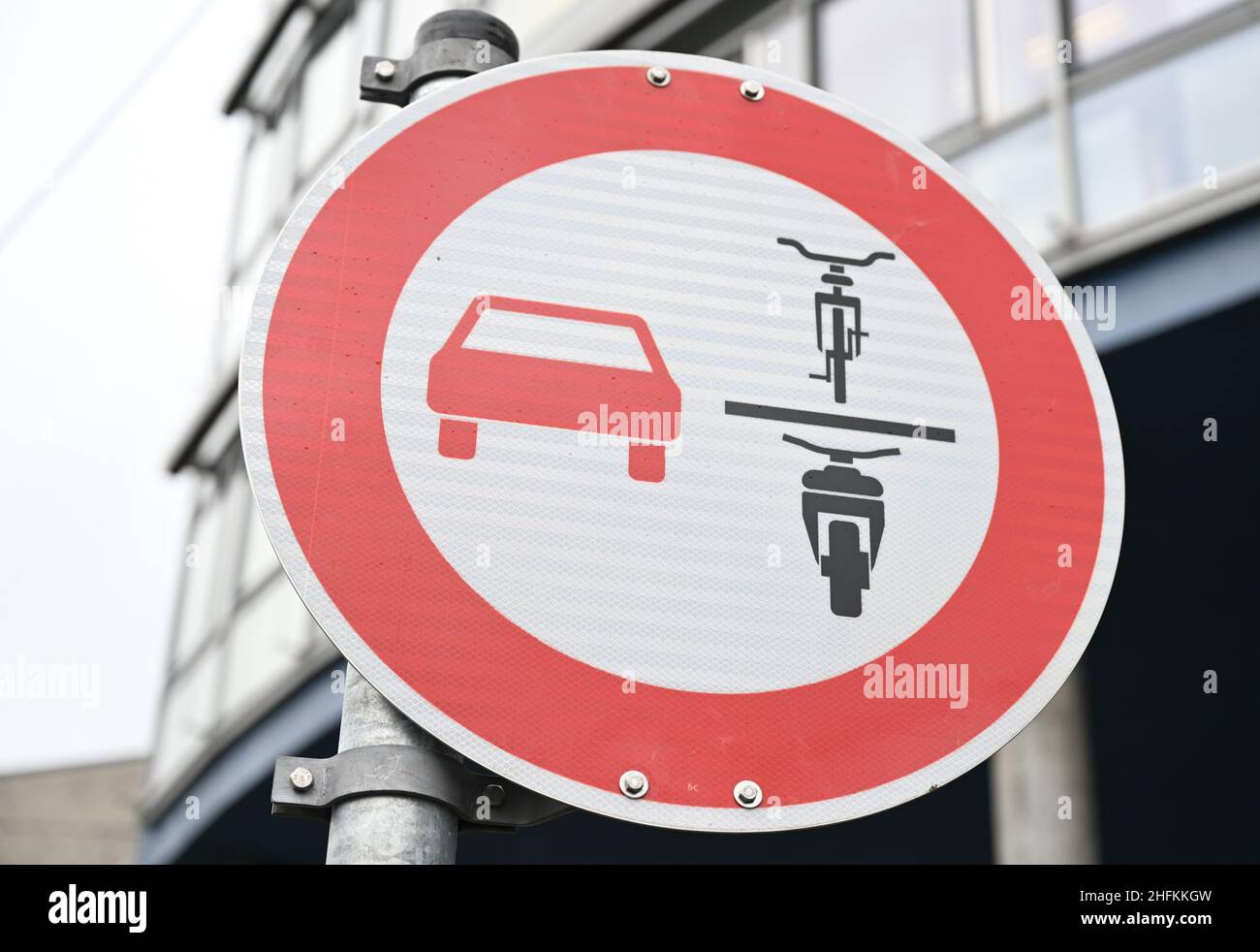 Uberholverbot Wo Lauert Die Gefahr Die Ultimative Ubersicht Zu Uberholverboten In Deutschland