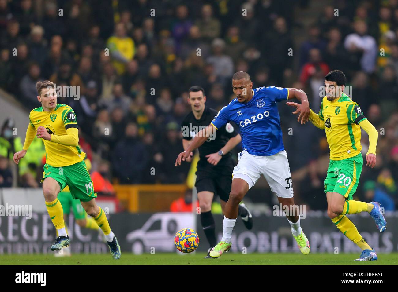 Jose Salomon Rondon von Everton und Pierre Lees-Melou von Norwich City - Norwich City / Everton, Premier League, Carrow Road, Norwich, UK - 15th. Januar 2022 nur zur redaktionellen Verwendung - es gelten DataCo-Beschränkungen Stockfoto