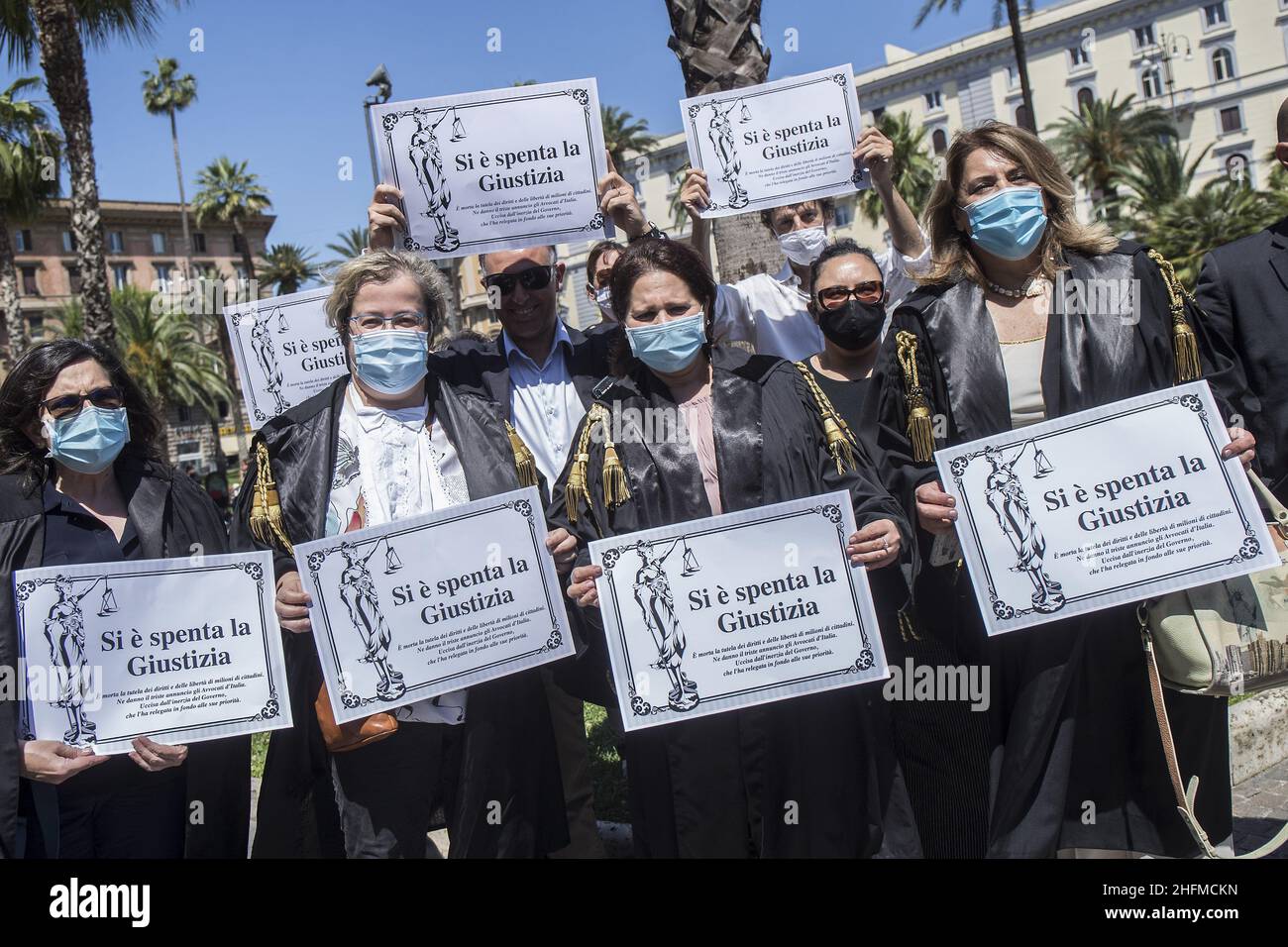 Roberto Monaldo / LaPresse 23-06-2020 Rom (Italien) Protest von Anwälten gegen Verzögerungen bei der Wiederaufnahme von gerichtlichen Aktivitäten im Bild Ein Moment des Protests Stockfoto