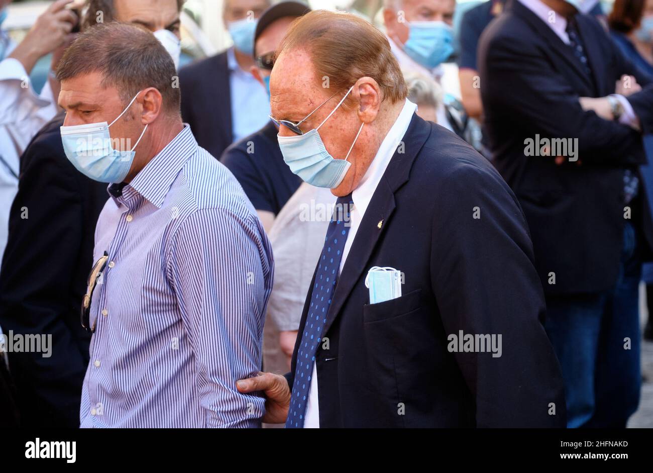 Mauro Scrobogna /LaPresse August 07, 2020&#xa0; Rom, Italien Nachrichten Beerdigung Sergio Zavoli auf dem Foto: Kirche San Salvatore in Lauro, Trauerfeier des Senators und Rai-Journalisten Sergio Zavoli, Renzo Arbore Schausteller Stockfoto