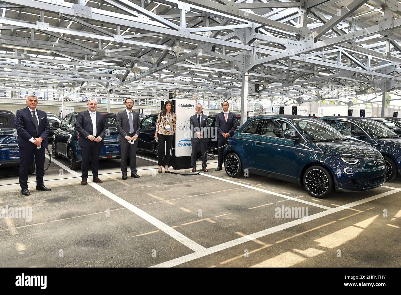 LaPresse/Nicolò Campo 14. September 2020 Turin (Italien) FCA V2G Experimentalprojekt im Bild: Gruppenbild Stockfoto