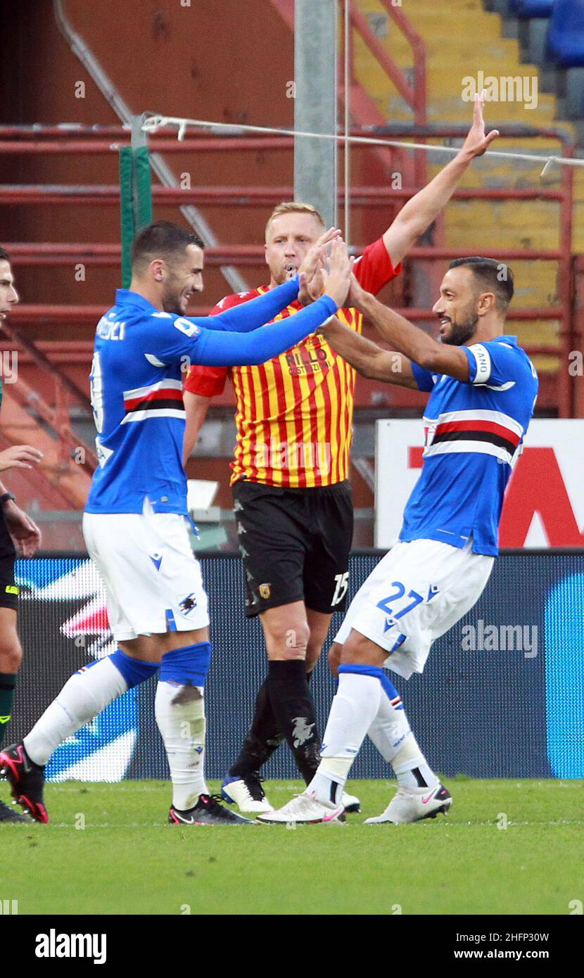 LaPresse - Tano Pecoraro 26 September 2020 Stadt Genua - (Italien) Sport Soccer Sampdoria vs Benevento Italienische Fußball-Meisterschaft Liga A Tim 2020/2021 - "Luigi Ferraris" Stadion im Bild: quagliarella fabio esulta dopo il gol del 1-0 Stockfoto