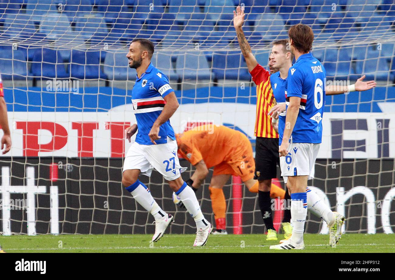 LaPresse - Tano Pecoraro 26 September 2020 Stadt Genua - (Italien) Sport Soccer Sampdoria vs Benevento Italienische Fußball-Meisterschaft Liga A Tim 2020/2021 - "Luigi Ferraris" Stadion im Bild: quagliarella fabio esulta dopo il gol del 1-0 Stockfoto