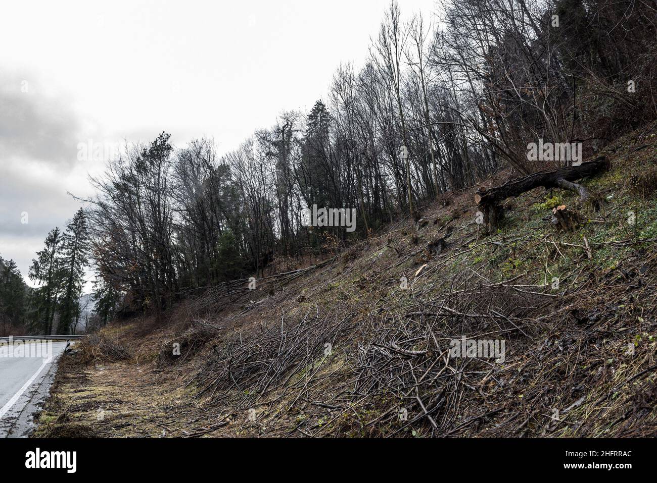 LaPresse - Alice Durigatto December 07, 2020 Karnien, Udine (Italien) News das Friaul Julisch Venetien ist von schlechtem Wetter überflutet. Auf den Bildern: Die am meisten beschädigten Gebiete und verschiedene Ansichten des Flusses Tagliamento. Stockfoto