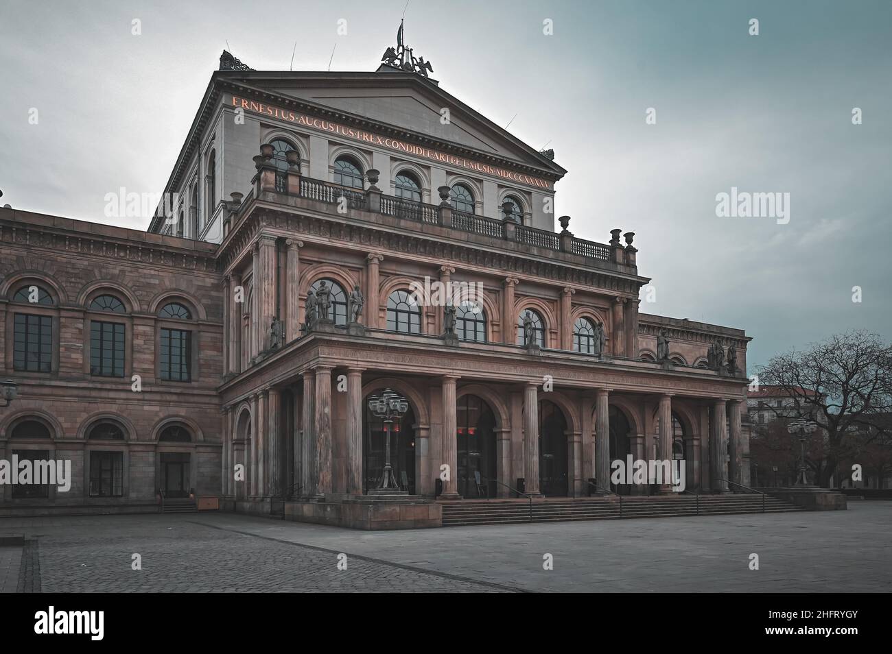 Das Opernhaus in Hannover am frühen Morgen Stockfoto