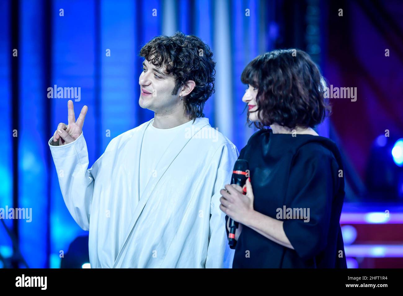 Foto LaPresse - Claudio Furlan 17/12/2020 - Sanremo (Italia) Musica Sanremo Giovani 2020 Nella foto: Rapresentante di lista Foto LaPresse - Claudio Furlan 17. Dezember 2020 - Sanremo (Italien) Musik Sanremo Young 2020 auf dem Foto: Rapresentante di lista Stockfoto