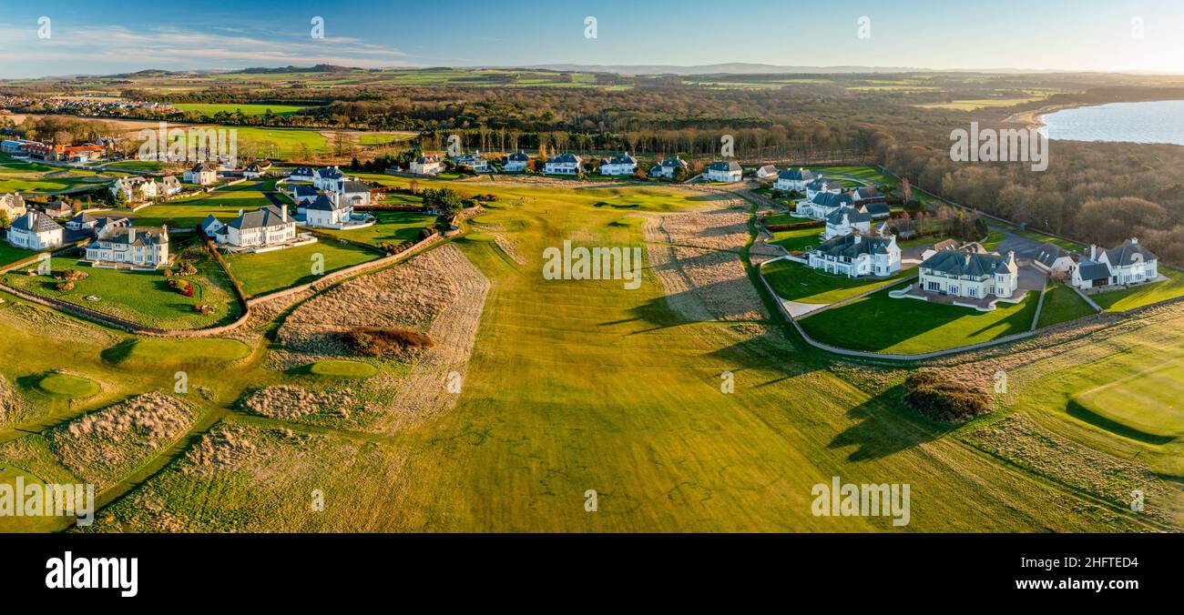 Luftaufnahme von der Drohne des Golfplatzes Craigielaw , Aberlady, East Lothian, Schottland, Großbritannien Stockfoto