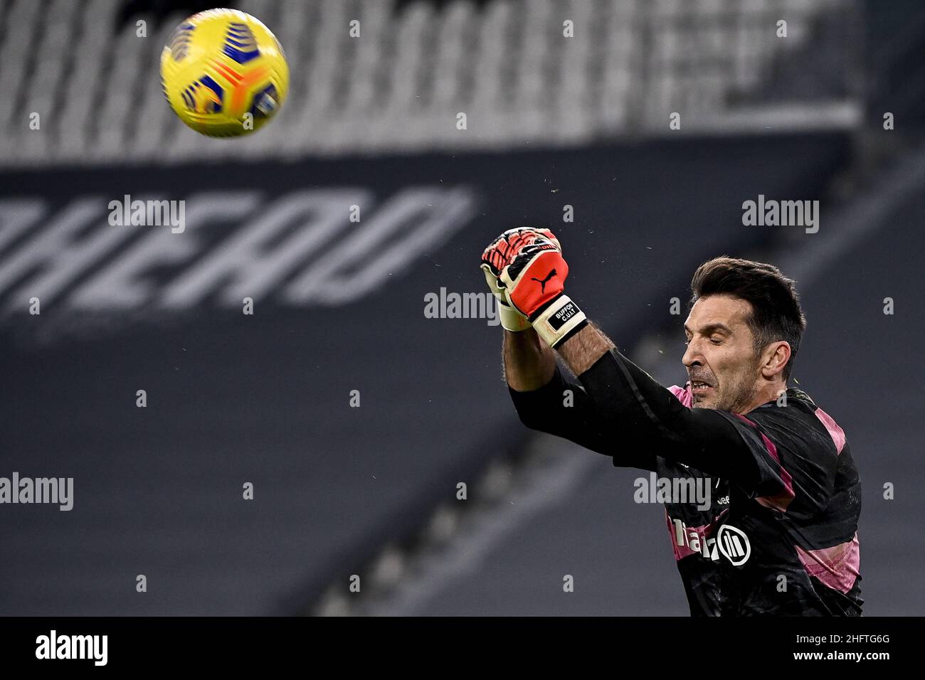 Marco Alpozzi/LaPresse 13. Januar 2021 Turin, Italien Sportfußball Juventus vs Sassuolo - Tim Cup 2020/2021 - Achtelfinale - Allianz Stadium auf dem Bild: Gianluigi Buffon (Juventus F.C.); Stockfoto