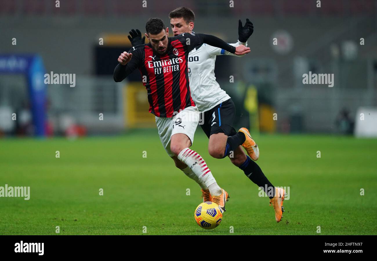 LaPresse - Spada 23 januar , 2020 Mailand ( Italien ) Sport Soccer A.C. Mailand- Stagione 2020-2021 - Serie A Mailand vs Atalanta im Bild: Theo Hernandez Stockfoto