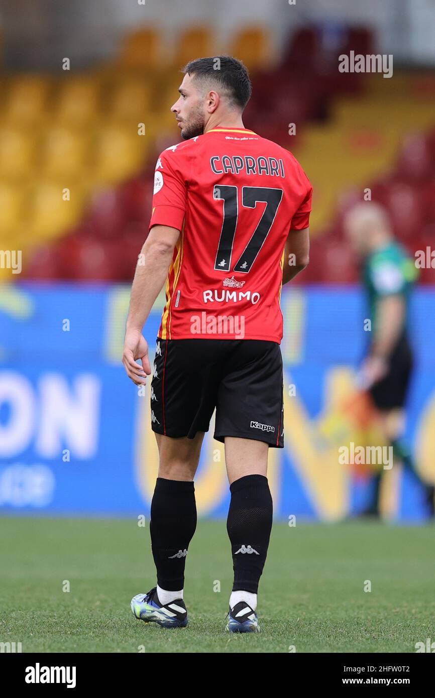 Alessandro Garofalo/LaPresse 07. Februar 2021 Benevento, Italien Sportfußball Benevento vs Sampdoria - Italienische Fußballmeisterschaft Liga A Tim 2020/2021 - Vigorito Stadion. Im Bild: Gianluca Caprari Benevento / feiert nach dem Tor 1-0 Stockfoto