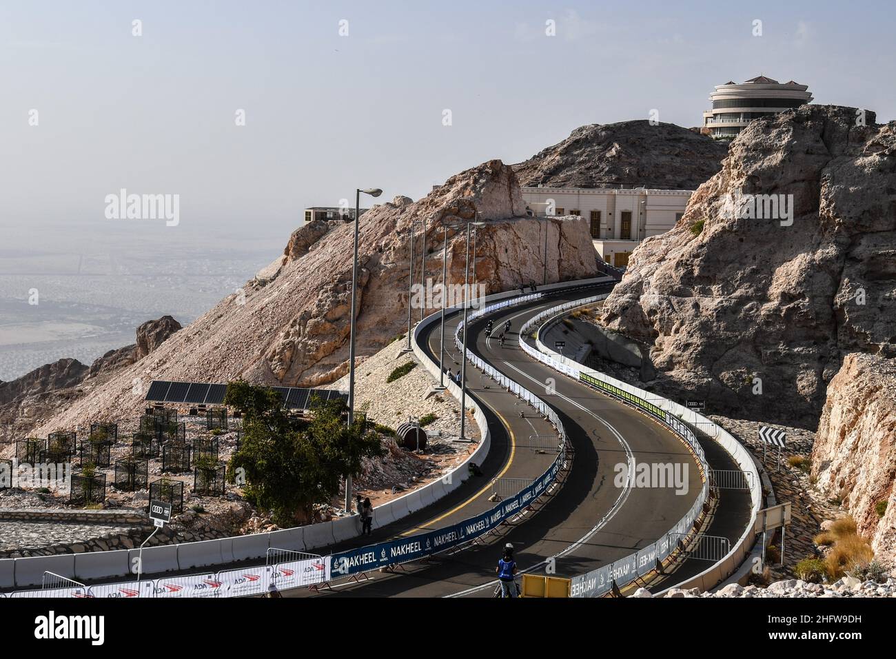 LaPresse - Gian Mattia D'Alberto 23. Februar 2021 Jebel Hafeet (Vereinigte Arabische Emirate) Sport Cycling UAE Tour 2021 -STRATA STAGE- Etappe 3 - von Al Ain Strata Manufacturing in Jebel Hafeet - 103,1 Meilen im Bild: POGACAR Tadej(SLO)(VAE TEAM EMIRATES) Stockfoto