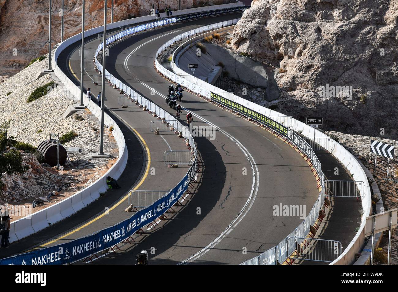 LaPresse - Gian Mattia D'Alberto 23. Februar 2021 Jebel Hafeet (Vereinigte Arabische Emirate) Sport Cycling UAE Tour 2021 -STRATA STAGE- Etappe 3 - von Al Ain Strata Manufacturing in Jebel Hafeet - 103,1 Meilen im Bild: POGACAR Tadej(SLO)(VAE TEAM EMIRATES) Stockfoto