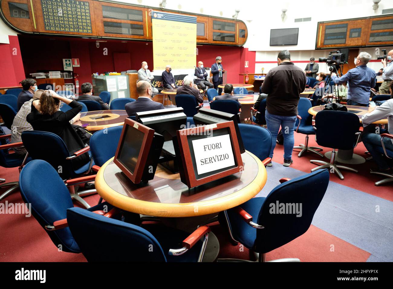Mauro Scrobogna /LaPresse 28. Mai 2021 Rom, Italien Nachrichten von der Mafia beschlagnahmtes Vermögen auf dem Foto: Die Räumlichkeiten, die in einer Bingohalle in der Via Stamira aufgrund von Verbrechen beschlagnahmt wurden, werden von der Region Latium an den Freien Verein übergeben Stockfoto