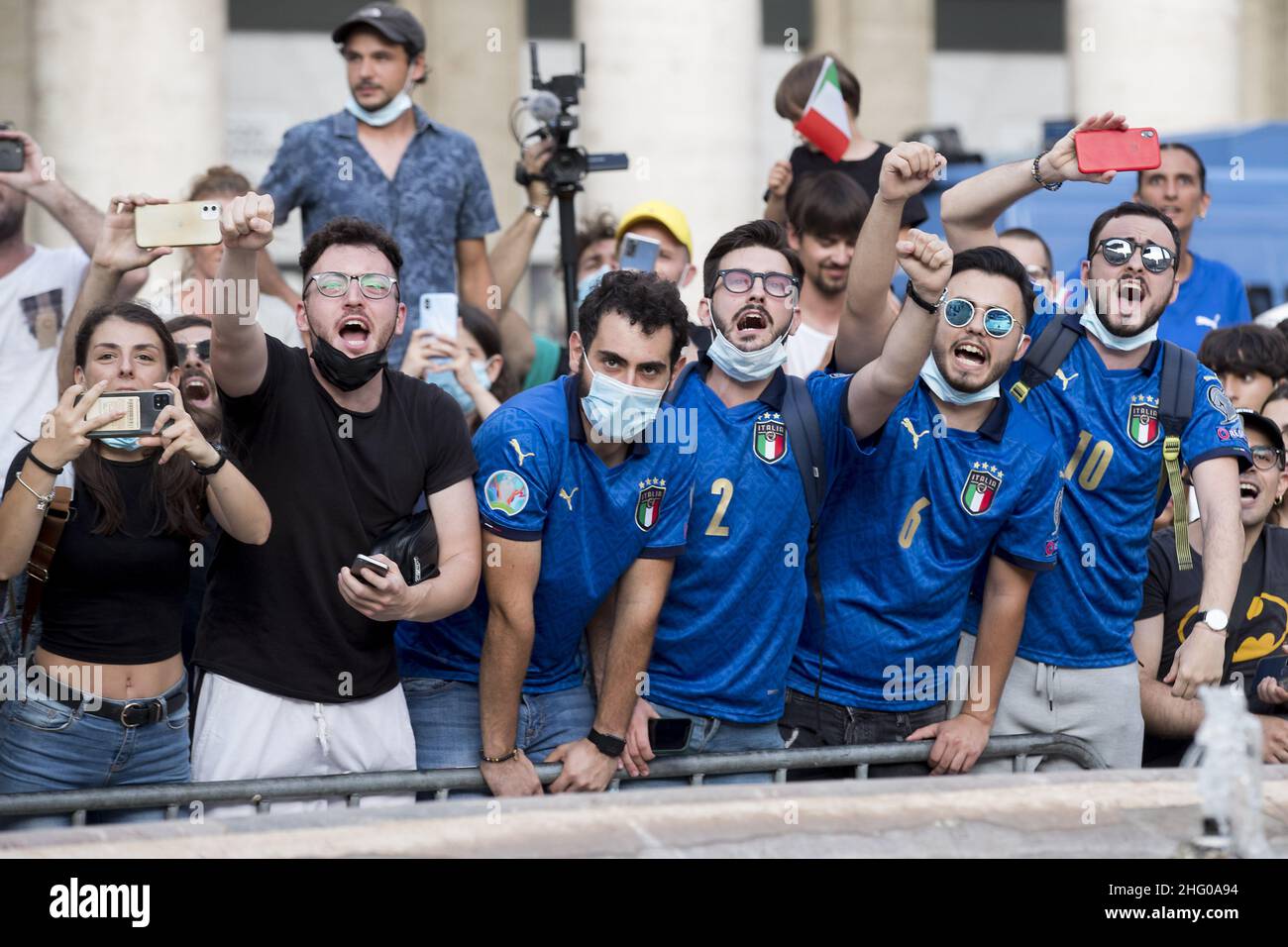 Roberto Monaldo / LaPresse 12-07-2021 Rom (Italien) die Europameisterschaft-Nationalmannschaft begrüßt die Fans in der Stadt im Bild Suppoters Stockfoto