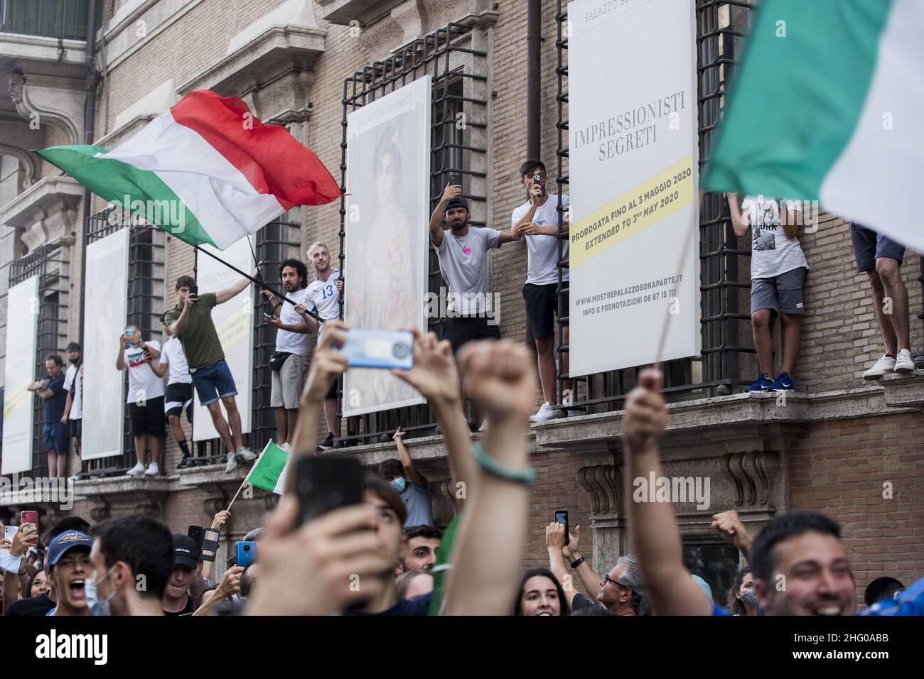 Roberto Monaldo / LaPresse 12-07-2021 Rom (Italien) die Europameisterschaft-Nationalmannschaft begrüßt die Fans in der Stadt im Bild Suppoters Stockfoto