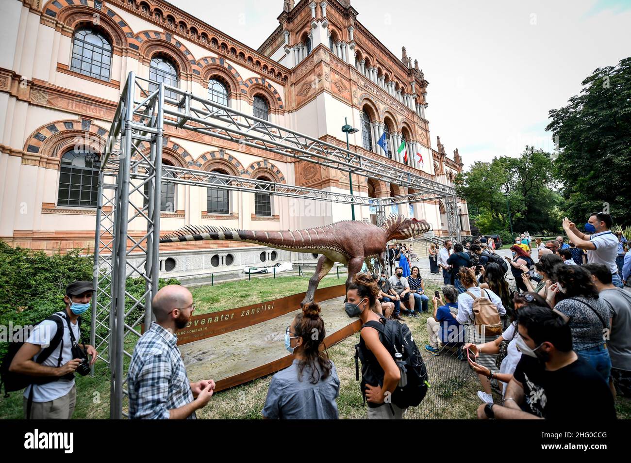 Claudio Furlan/LaPresse 22. Juli 2021 Mailand, Italien News Einweihung des lebensgroßen Modells eines Saltriovenators, des ersten und derzeit einzigen langobardischen Dinosauriers, im Naturhistorischen Museum Stockfoto